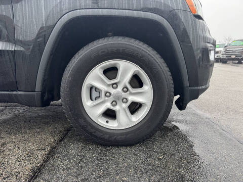 2017 Jeep Grand Cherokee Laredo E