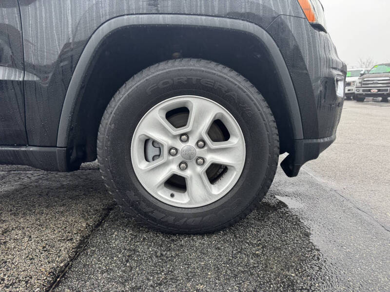 2017 Jeep Grand Cherokee Laredo E