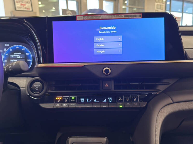 2025 Toyota Crown Signia Limited