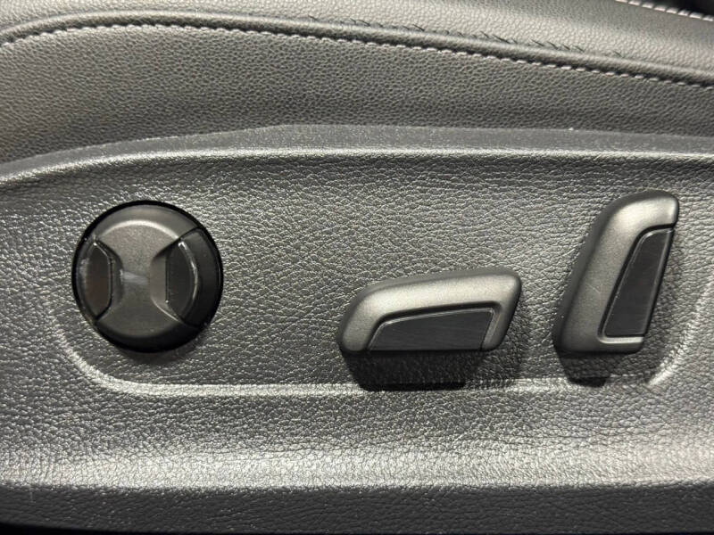 2020 Volkswagen Passat R-Line