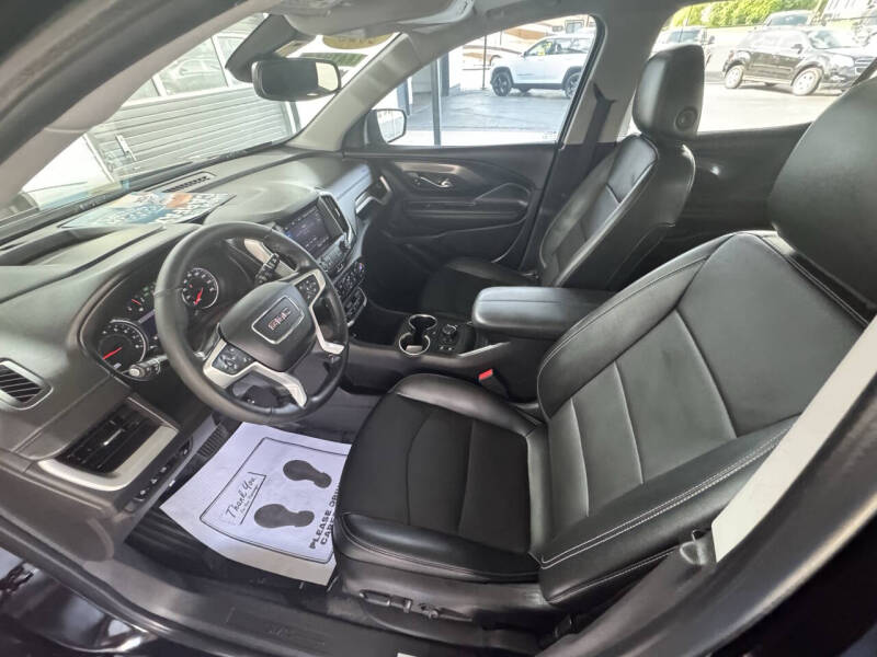 2023 GMC Terrain SLT