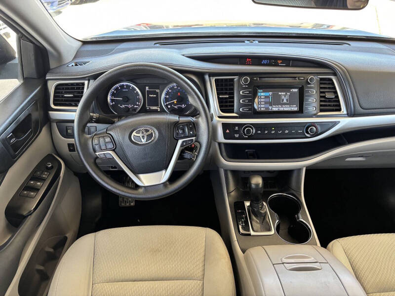 2018 Toyota Highlander LE