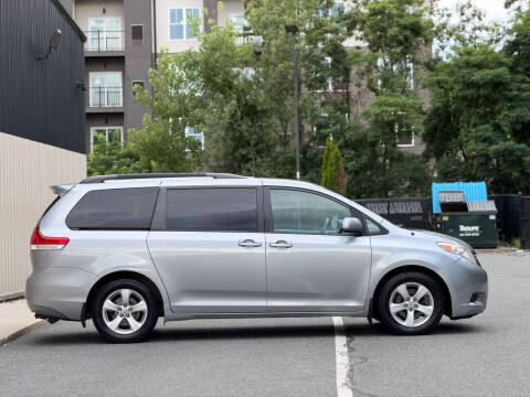 2011 Toyota Sienna