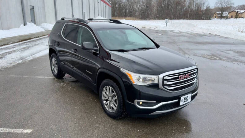 2017 GMC Acadia SLE-2