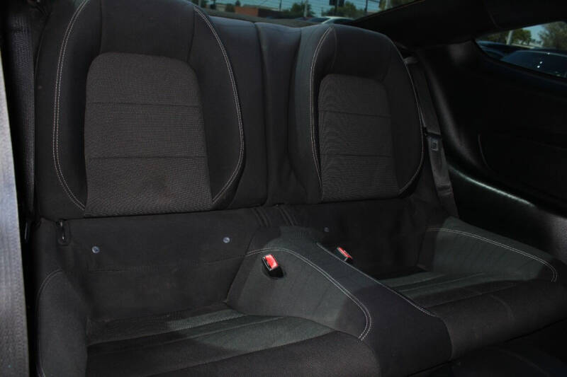 2016 Ford Mustang V6