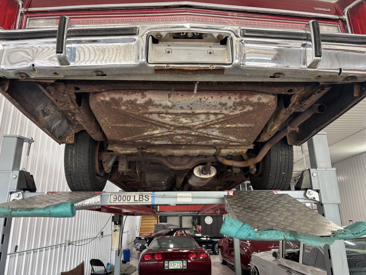 1977 Lincoln Continental 39