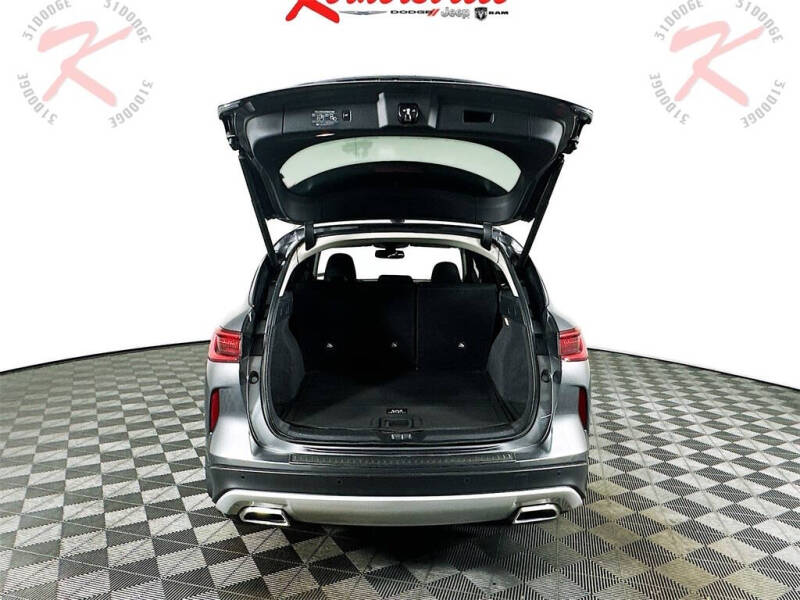 2022 Infiniti QX50 Essential