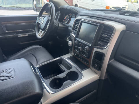 2016 RAM 1500 Laramie