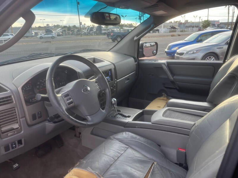 2004 Nissan Armada SE