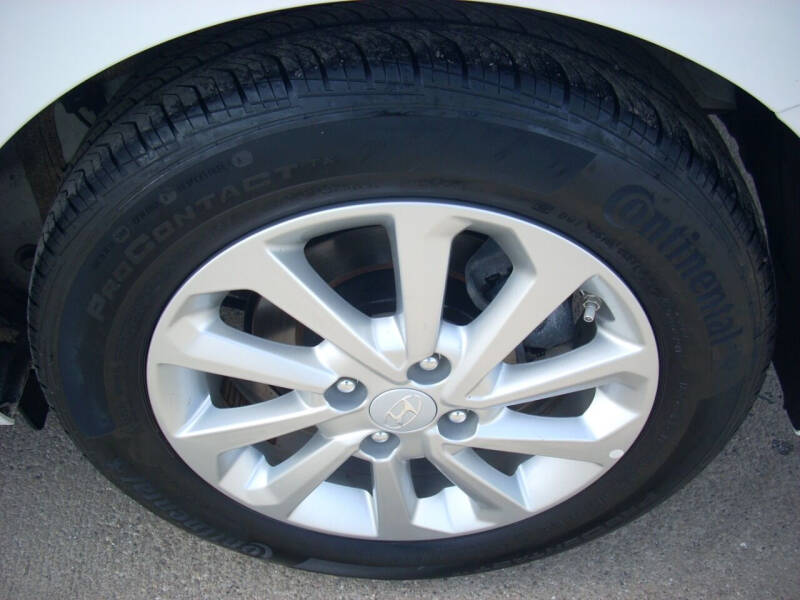 2022 Hyundai Accent SE