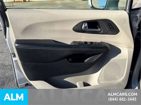 2021 Chrysler Pacifica Hybrid Touring L