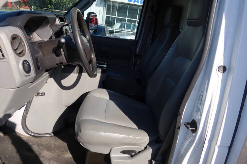 2010 Ford E-Series E-350 SD