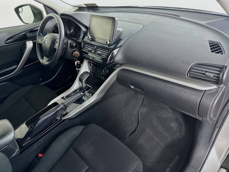 2023 Mitsubishi Eclipse Cross LE