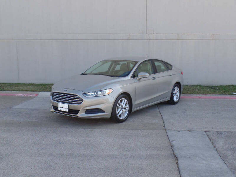 2015 Ford Fusion SE's photo