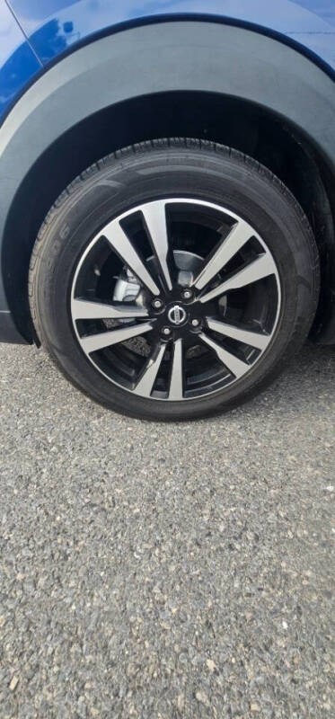 2019 Nissan Kicks SR