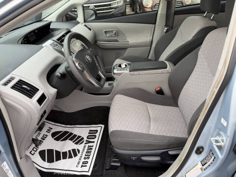 2015 Toyota Prius v Two