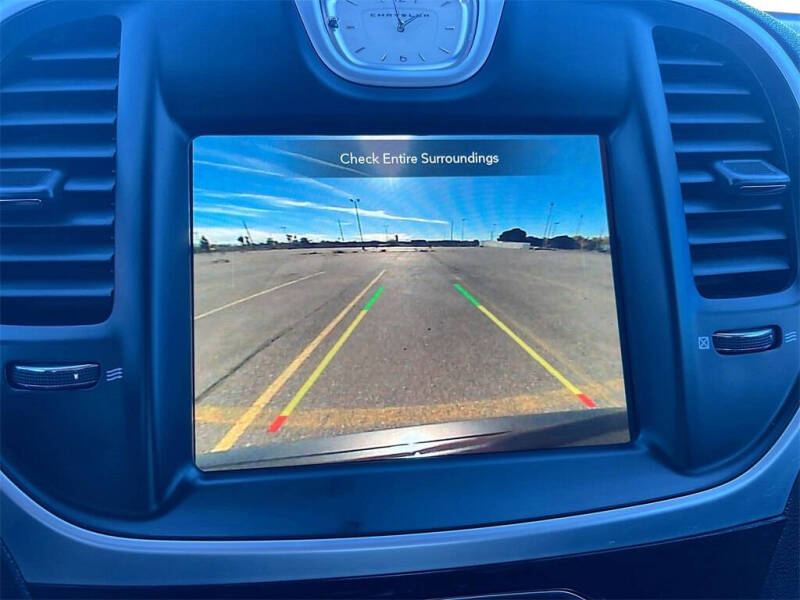 2022 Chrysler 300 Touring L