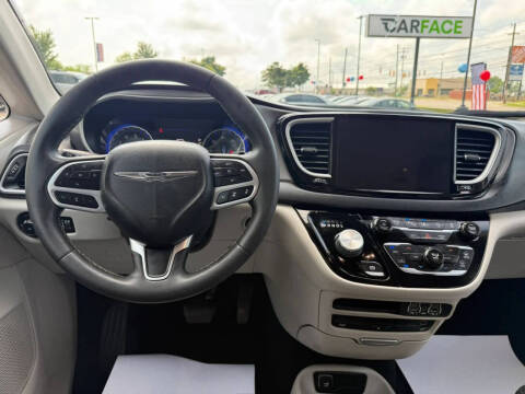 2022 Chrysler Pacifica Touring L