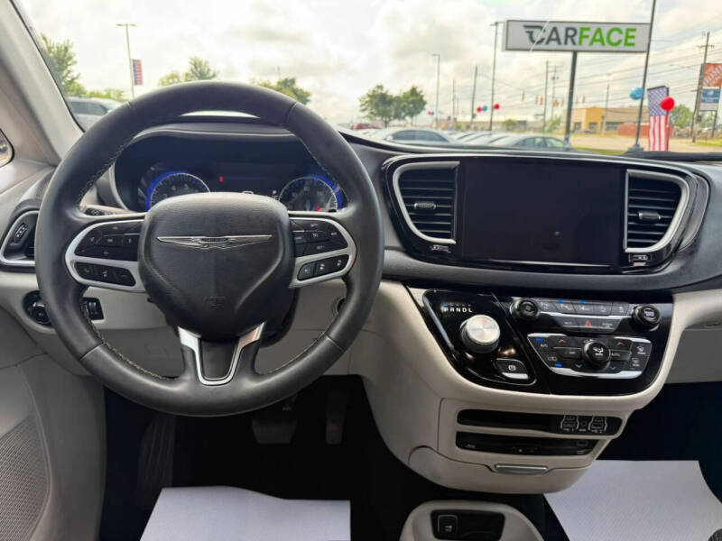 2022 Chrysler Pacifica Touring L