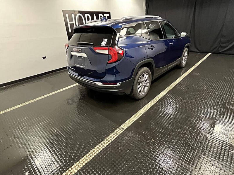 2023 GMC Terrain SLT