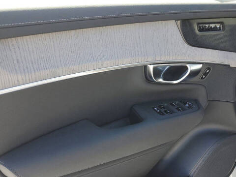 2025 Volvo XC90 B6 Ultra Bright Theme 7P