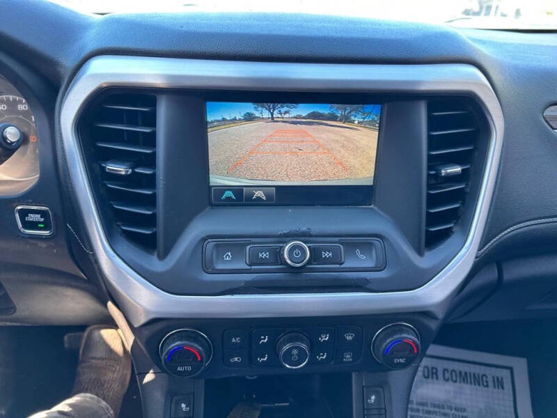 2017 GMC Acadia SLE-2