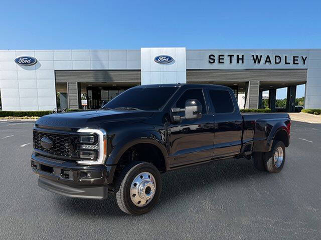 2023 Ford F-450 Super Duty Platinum