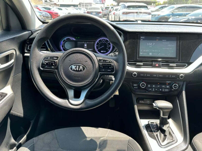 2020 Kia Niro LX