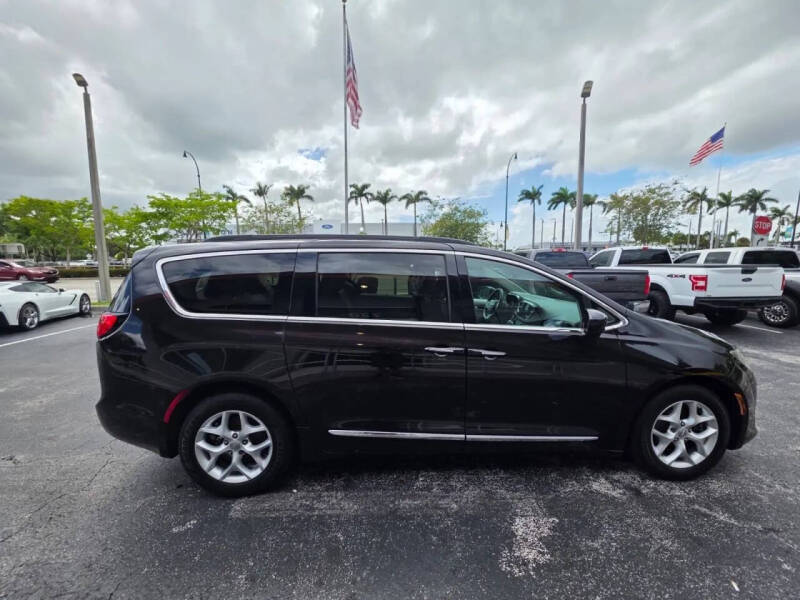 2017 Chrysler Pacifica