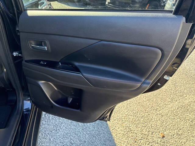 2020 Mitsubishi Outlander LE