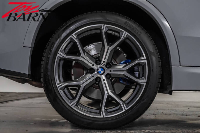 2024 BMW X5 M60i