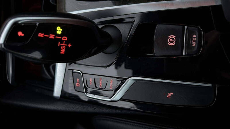 2018 BMW 5 Series 530i