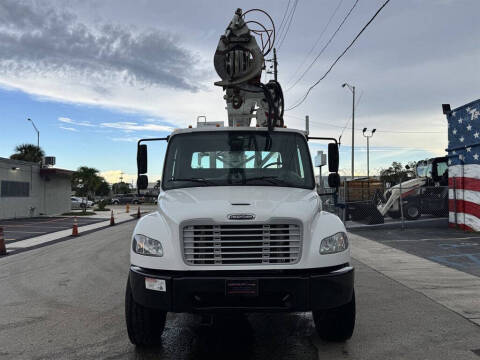 2017 Freightliner M2 106