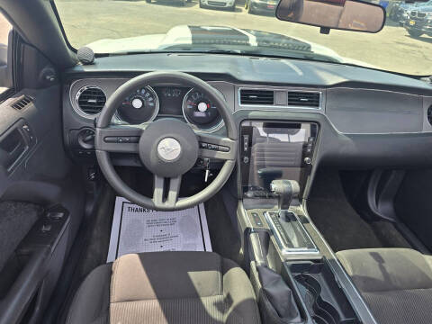 2012 Ford Mustang V6