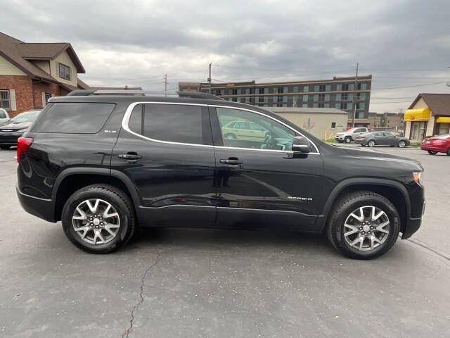 2023 GMC Acadia SLE