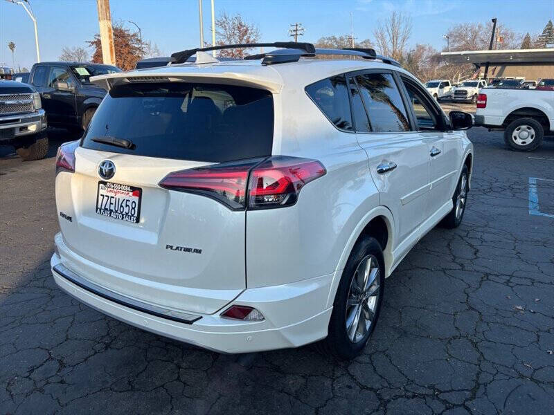 2017 Toyota RAV4 Platinum