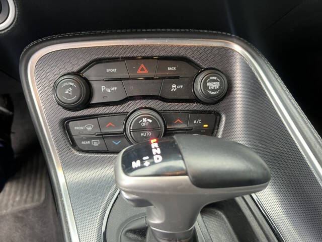 2015 Dodge Challenger SXT Plus