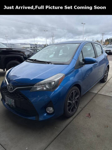 2015 Toyota Yaris 5-Door SE