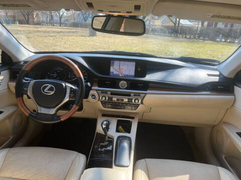 2013 Lexus ES 300h