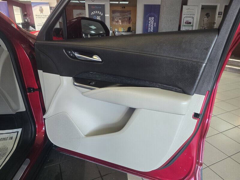 2019 Cadillac XT4 Premium Luxury