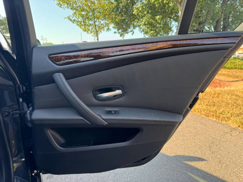 2008 BMW 5 Series 528i