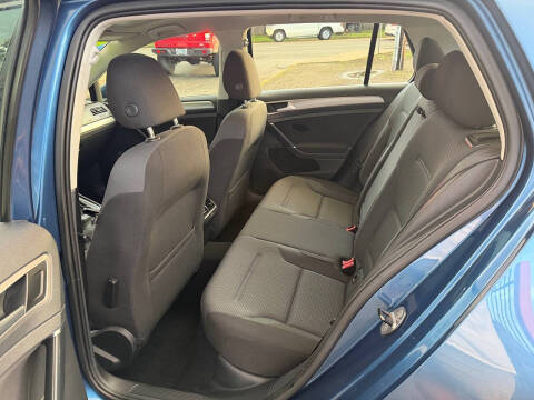 2016 Volkswagen Golf TSI SE