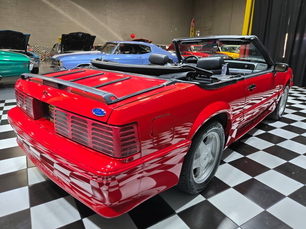 1992 Ford Mustang 23