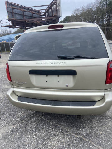 2005 Dodge Grand Caravan SE
