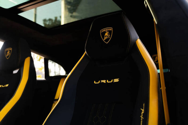 2024 Lamborghini Urus Performante