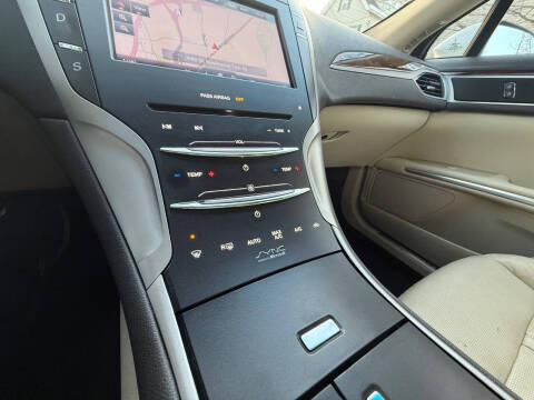 2013 Lincoln MKZ