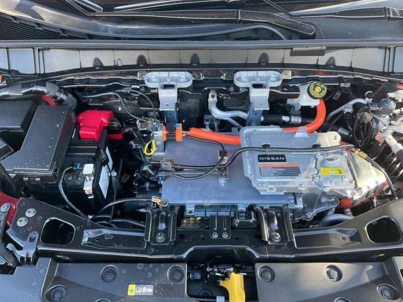 2026 Nissan LEAF Platinum+