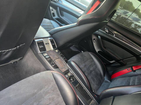 2013 Porsche Panamera GTS