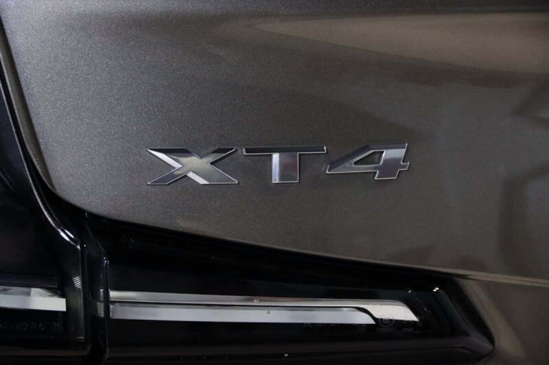 2020 Cadillac XT4 Premium Luxury