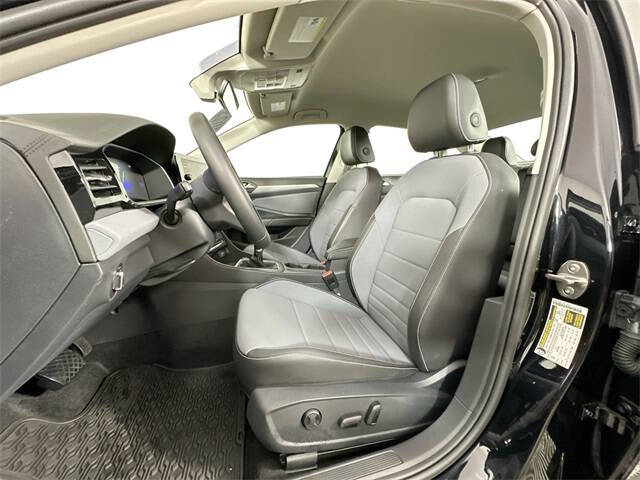 2025 Volkswagen Jetta SE